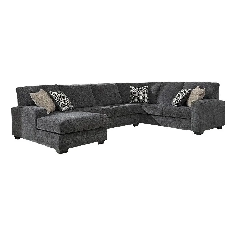 Benchcraft® Tracling 3-Piece Sectional With Chaise